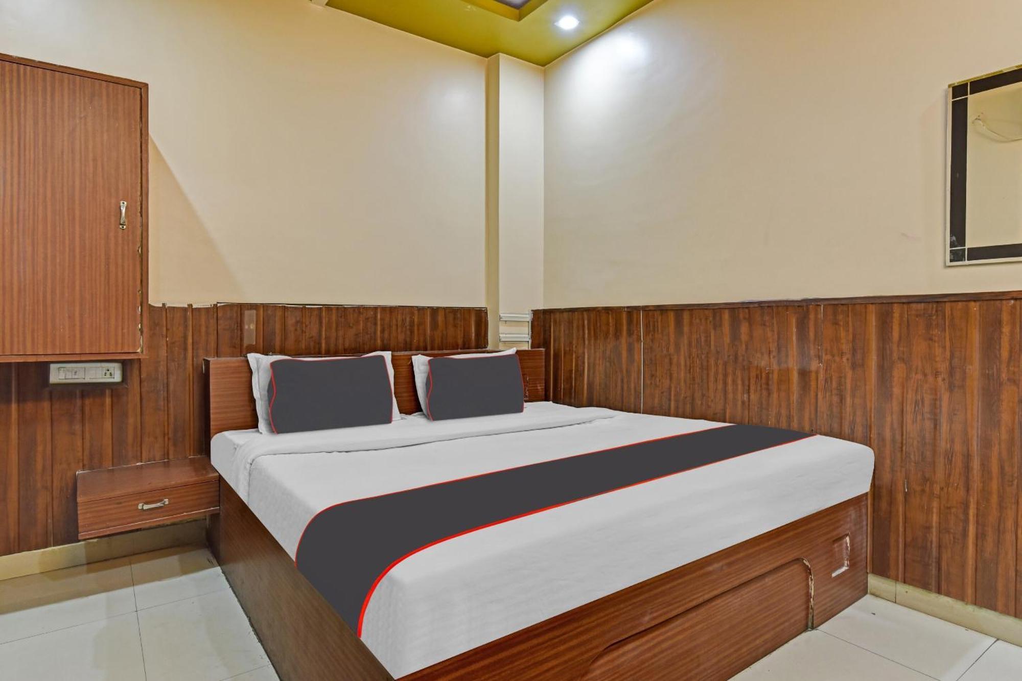 OYO 10413 Hotel Royal Plaza Pushkar Exterior foto